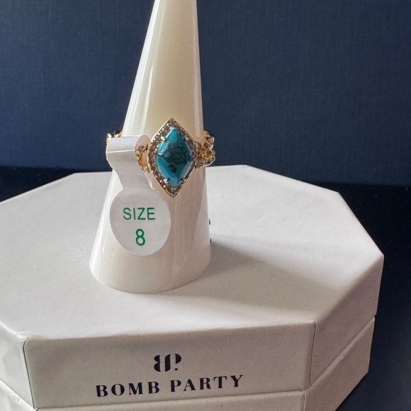 Bomb Party - RG90539 A Little Bit Legendary - Picture 3 of 4